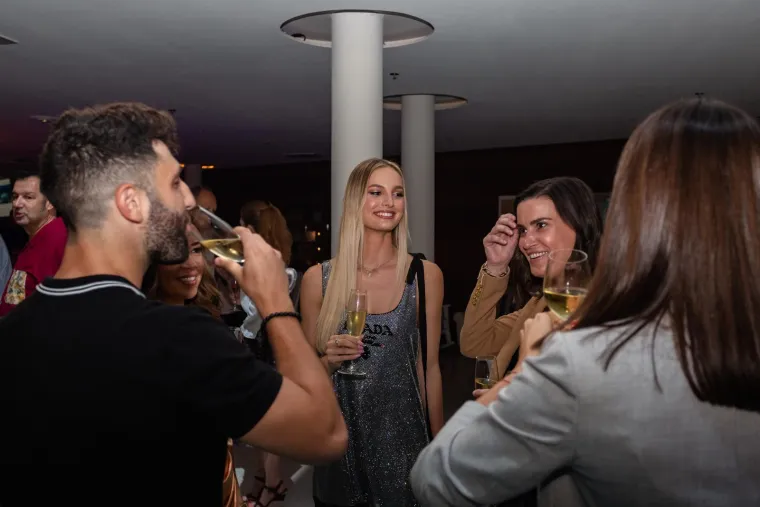 Diletta Leotta fotografirala se s poznatim Hrvatima: Zasjenila je svojom ljepotom sve sinoć u Zadru: 'Zna kako je super ovdje'