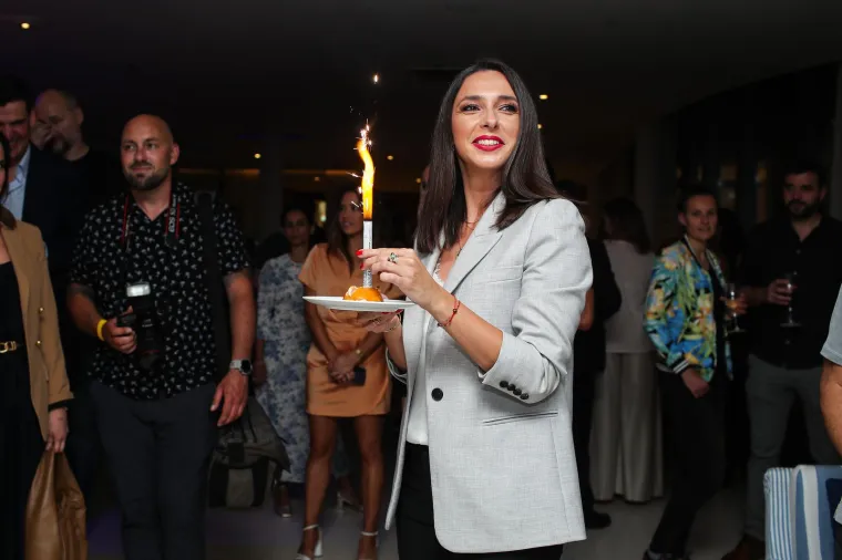 Diletta Leotta fotografirala se s poznatim Hrvatima: Zasjenila je svojom ljepotom sve sinoć u Zadru: 'Zna kako je super ovdje'