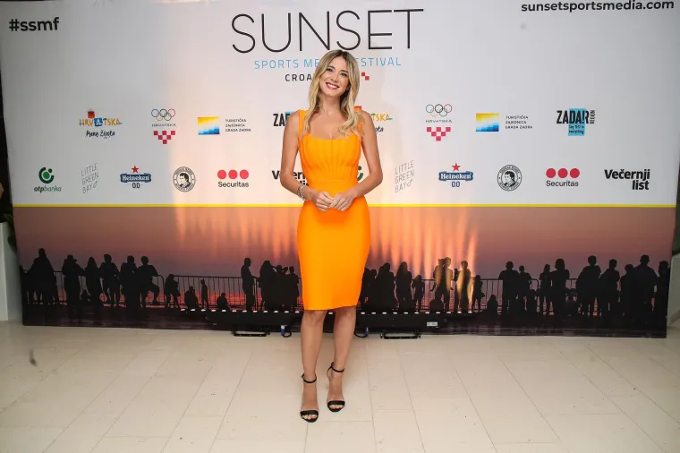 Diletta Leotta fotografirala se s poznatim Hrvatima: Zasjenila je svojom ljepotom sve sinoć u Zadru: 'Zna kako je super ovdje'