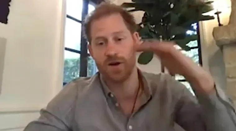 "Ali on je taj koji bi se trebao ispričati. Ne možete samo tako biti grubi prema ljudima i očekivati ​​da će vam ponovno otvoriti svoja srca", kazao je Harry tijekom intervjua s Oprom, misleći pri tom na brata Williama.