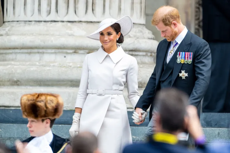 Harry i Meghan željeli su da fotograf snimi trenutak kad je kraljica prvi put upoznala njihovu kćer Lilibet.