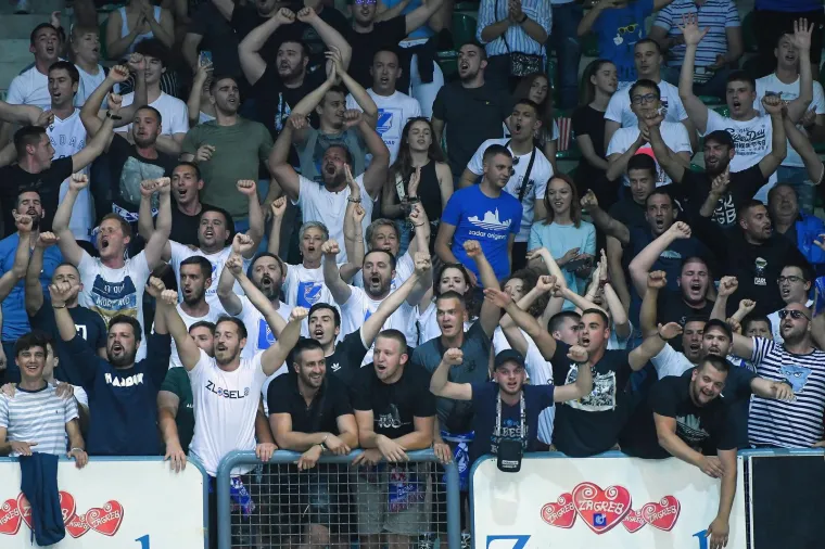 Drama na terenu, fantastična atmosfera i zanimljive poruke na presudnom dvoboju Cibone i Zadra