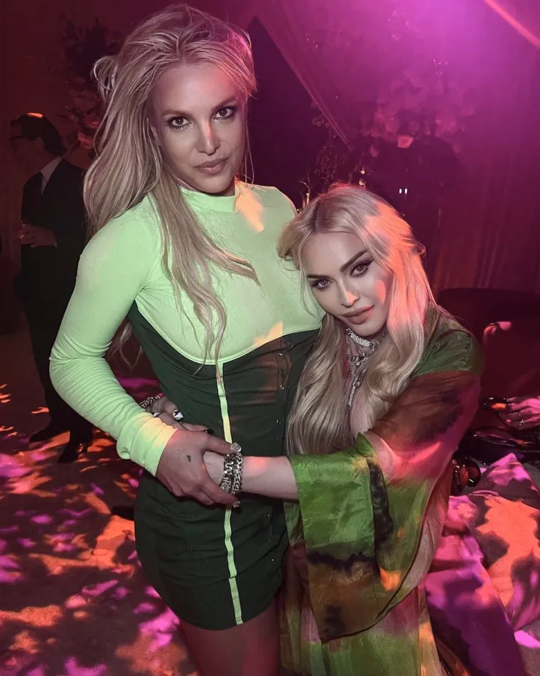 Britney Spears i Madonna ponovile slavni poljubac: 'Sinoć je bilo zabavno i znojno'