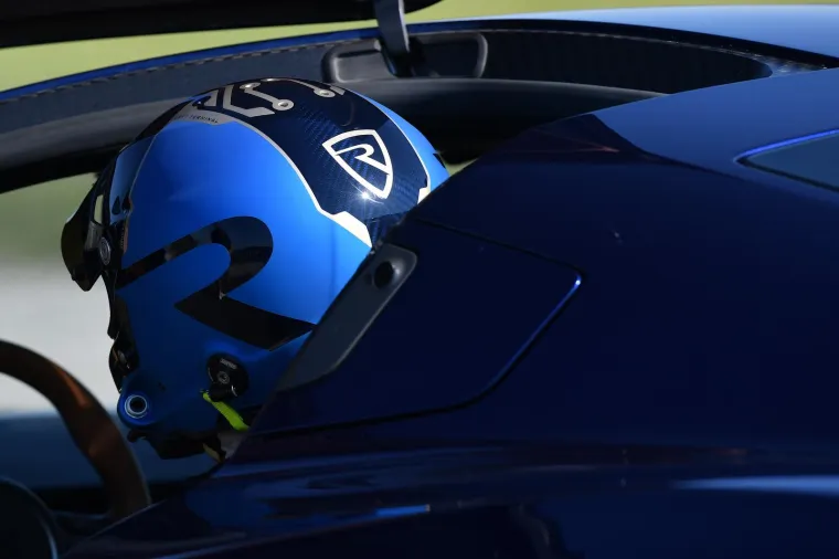 Varaždinom su se tako danas provezli Rolls-Roycei, Bentleyji, Jaguari, Porschei, Maserattiji, a vrhunac dana je bio dolazak Rimac Nevere. I to dolazak čak dva primjerka električnog hiperautomobilae