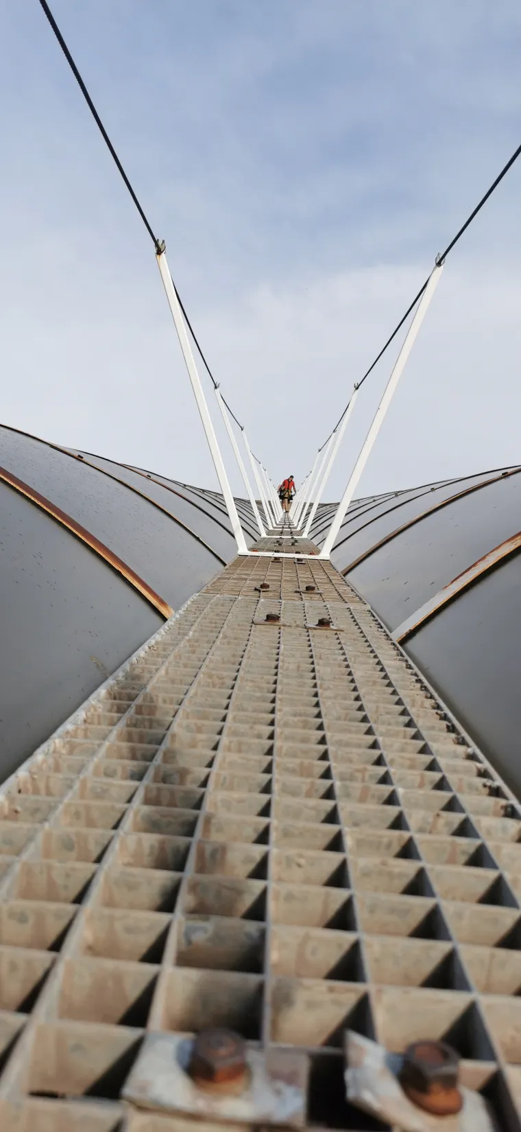 Otkrili smo kako izgleda &scaron;etnja po krovu Poljuda i koliko je stra&scaron;an skok iz novinarske lože