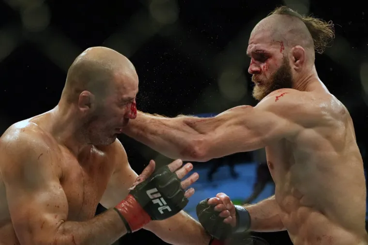 Bio je to jedan od najbrutalnijih mečeva UFC-a u posljednje vrijeme. Pogledajte dramatične scene iz borbe Prochazke i Glovera