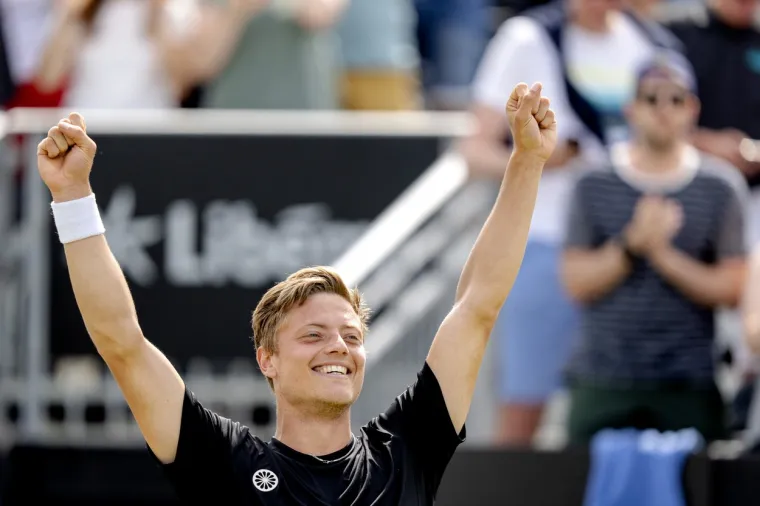 Neviđena senzacija: 205. tenisač svijeta u finalu pobijedio Medvjedeva