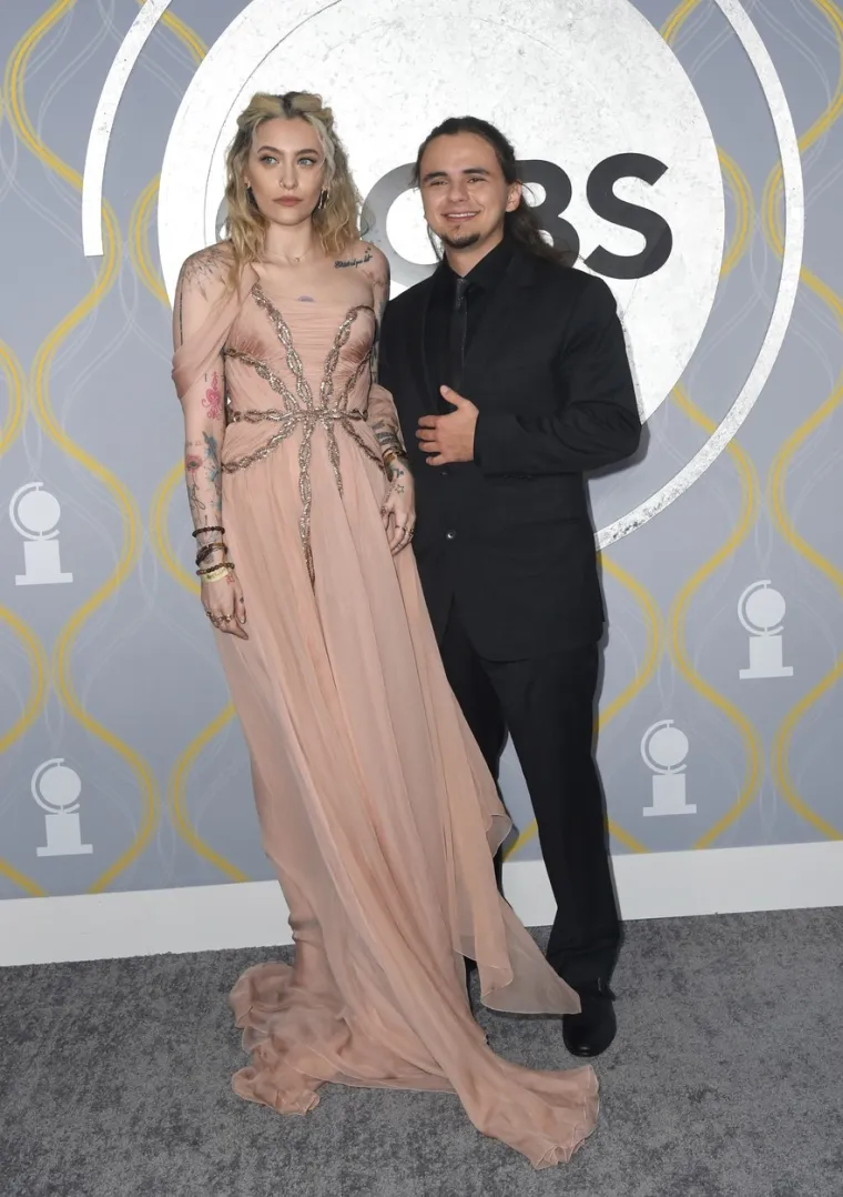 Djeca Michela Jacksona osvojila crveni tepih: Paris rastura na modnim pistama, ali Prince je zbog oca umalo tragično skončao