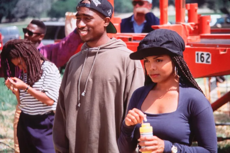 Tupac je pri rođenju dobio ime Lesane Parish Crooks. Nakon što se pridružio stranci Black Panther, njegova majka promijenila mu je ime u Tupac Amaru, po peruanskom revolucionaru kojeg su ubili Španjolci. Tupac je kasnije uzeo prezime po ocu svoje sestre Sekiye, drugom Pantheru po imenu Mutulu Shakur.