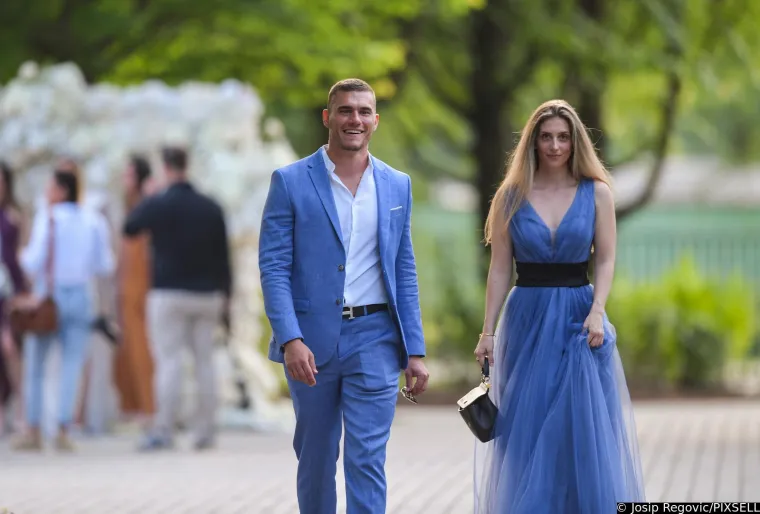 Biv&scaron;a Luke Jovića imala je istu vjenčanicu kao Dina Dragija, novopečena supruga Tina Jedvaja: Na njihovu vjenčanju pojavile su se i Mamićeve kćeri