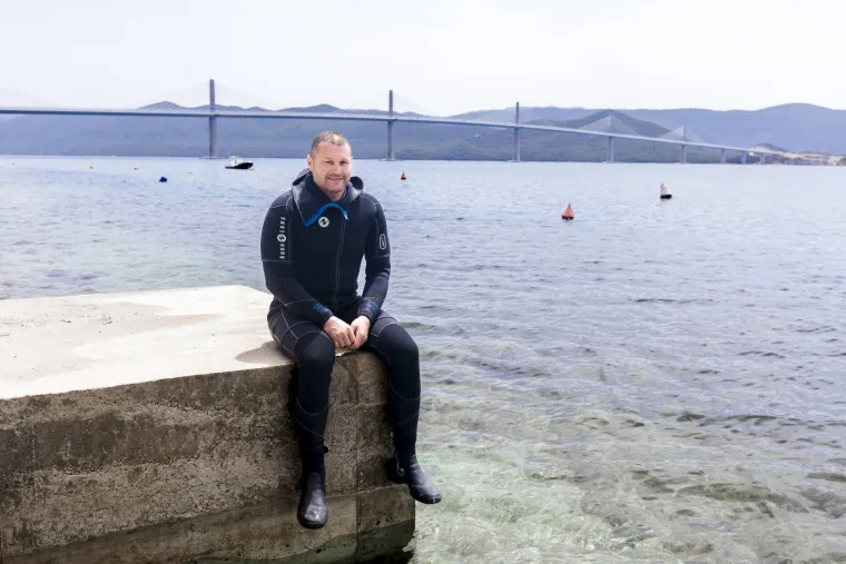 Nik&scaron;a Kaleb sudjeluje u izgradnji Pelje&scaron;kog mosta