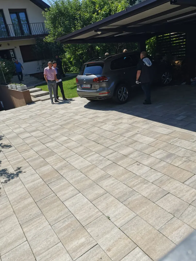 Pogledajte kako je izgledao pretres kuće i automobila uhićenog Dumbovića: 'Pao' biv&scaron;i gradonačelnik Petrinje