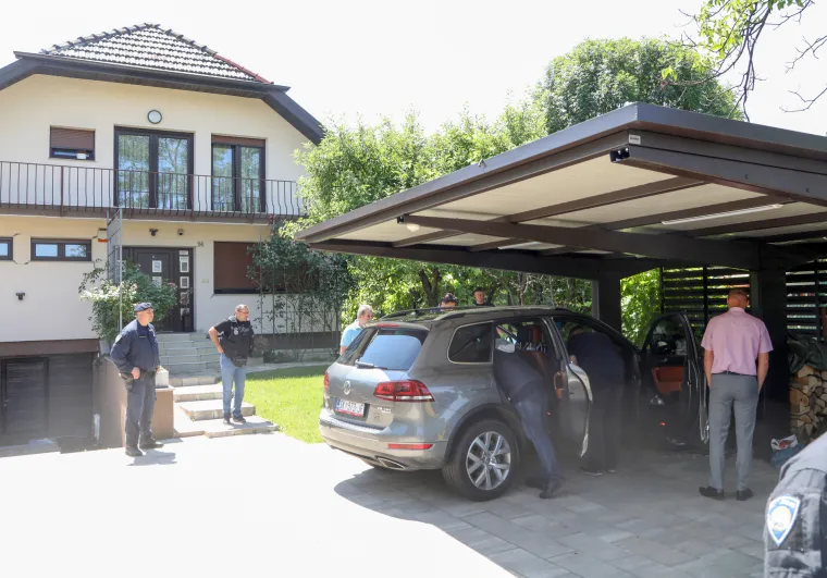 Pogledajte kako je izgledao pretres kuće i automobila uhićenog Dumbovića: 'Pao' biv&scaron;i gradonačelnik Petrinje