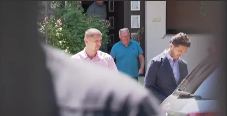 Pogledajte kako je izgledao pretres kuće i automobila uhićenog Dumbovića: 'Pao' biv&scaron;i gradonačelnik Petrinje