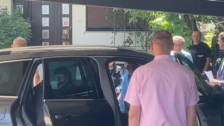 Pogledajte kako je izgledao pretres kuće i automobila uhićenog Dumbovića: 'Pao' biv&scaron;i gradonačelnik Petrinje