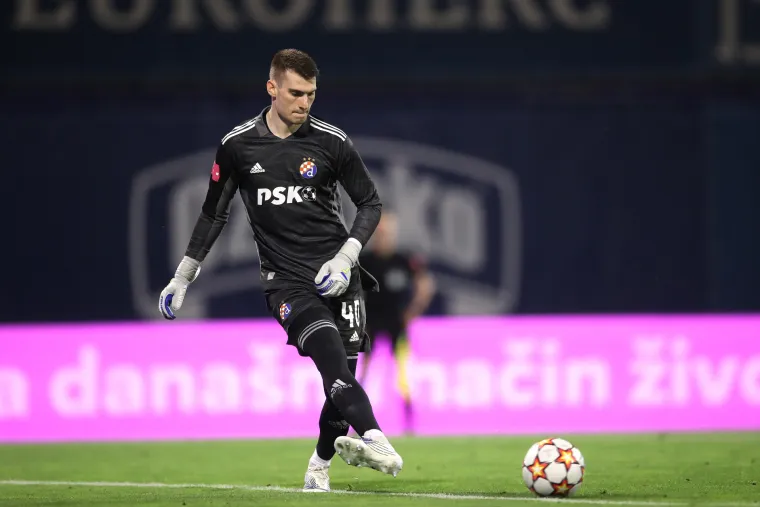 Dominik Livaković progla&scaron;en je za najboljeg vratara HNL-a u sezoni 2021/2022 i ujedno se na&scaron;ao u najboljoj momčadi sezone