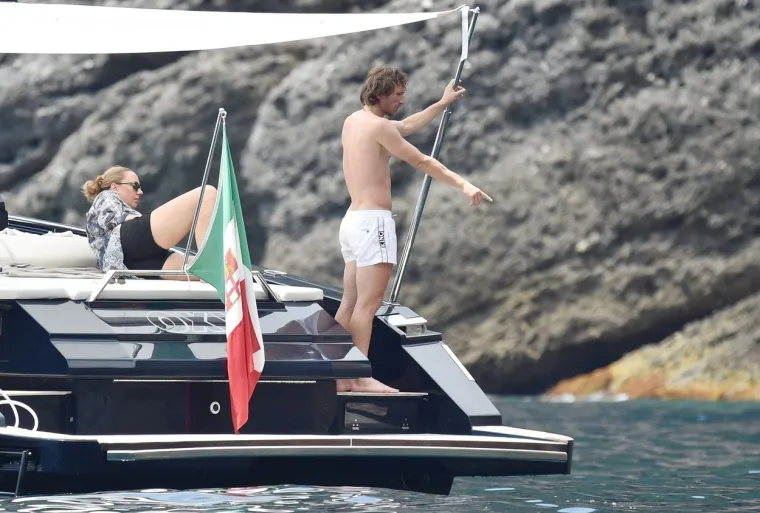 Modrići napustili Hrvatsku, uhvaćeni na ekskluzivnoj lokaciji koju zovu rajem kraj mora