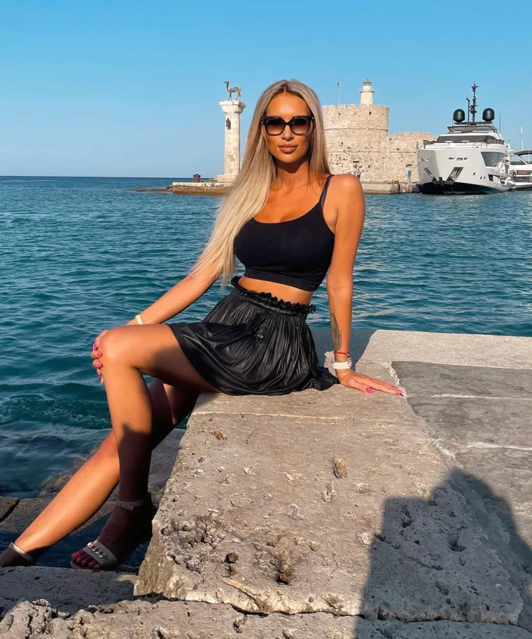 A &scaron;to se turizma i pa&scaron;teta tiče, e pa &scaron;teta je &scaron;to ljeto ne traje jo&scaron; duže kada se Čehinje ovako razgolite na na&scaron;em moru