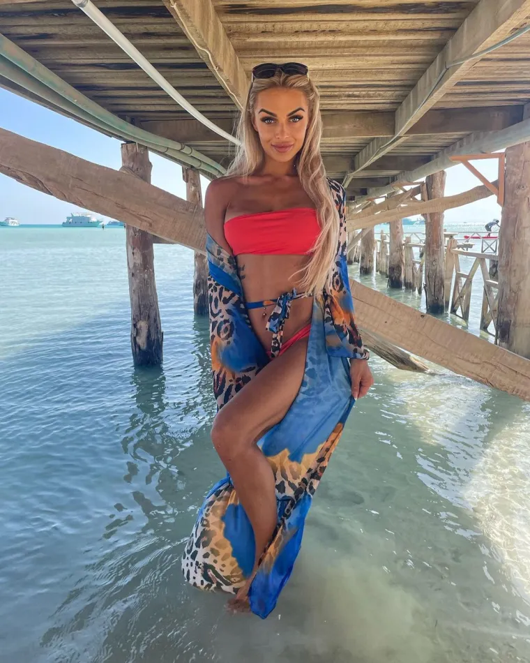 A &scaron;to se turizma i pa&scaron;teta tiče, e pa &scaron;teta je &scaron;to ljeto ne traje jo&scaron; duže kada se Čehinje ovako razgolite na na&scaron;em moru