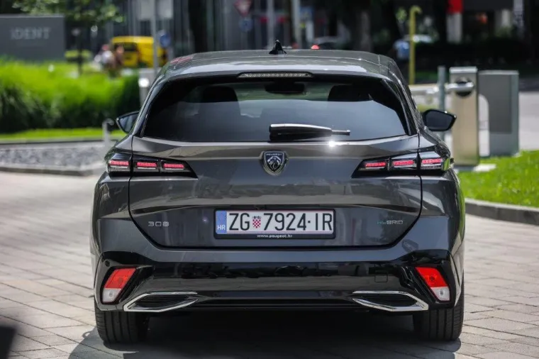 U kolovozu nam stiže zanimljiv karavan: Moći ćete birati između benzinca, dizelaša i hibrida, a znamo i koja će mu biti cijena