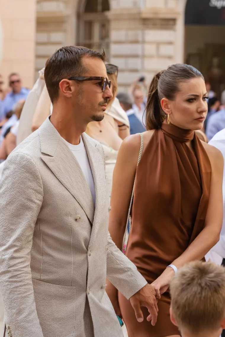 Dominik Livaković i Helena Matić izrekli sudbonosno 'da': Skupila se elita, mladenka blistala u vjenčanici s dubokim prorezom