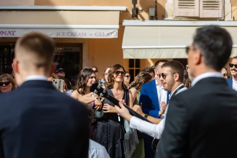 Dominik Livaković i Helena Matić izrekli sudbonosno 'da': Skupila se elita, mladenka blistala u vjenčanici s dubokim prorezom