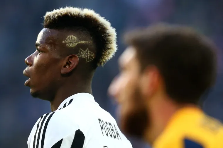 Ovaj francuski nogometa&scaron; godinama trpi kritike da vi&scaron;e truda ulaže u izbor vlastite frizure nego u svoju nogometnu kvalitetu. Uistinu, ponekad je Pogba iz vikend u vikend dolazio s novim frizurama, ali nitko ne može osporiti njegov rasko&scaron;an nogometni talent.