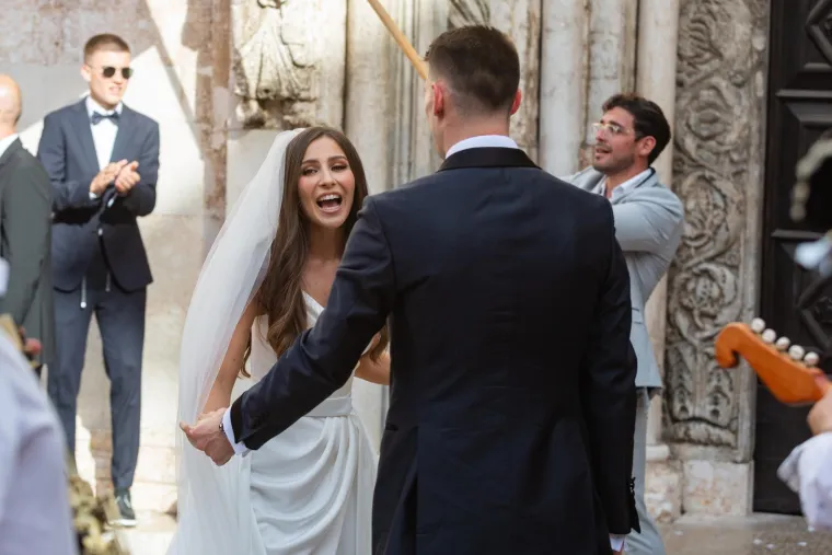 Dominik i Helena uplovili u bračnu luku: Uz mladence, u prvom planu bila je i moderna Livakovićeva mama