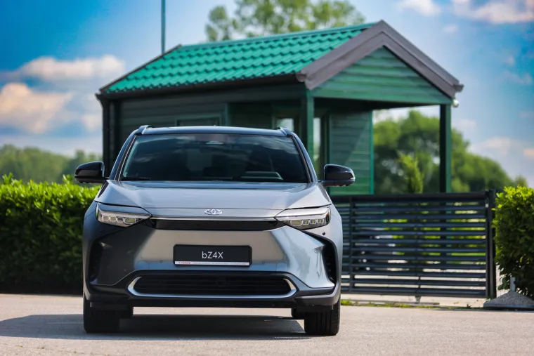 Toyota predstavila prvi potpuno električni model: Osim interesantnog dizajna, krasi ga i jako neobično ime