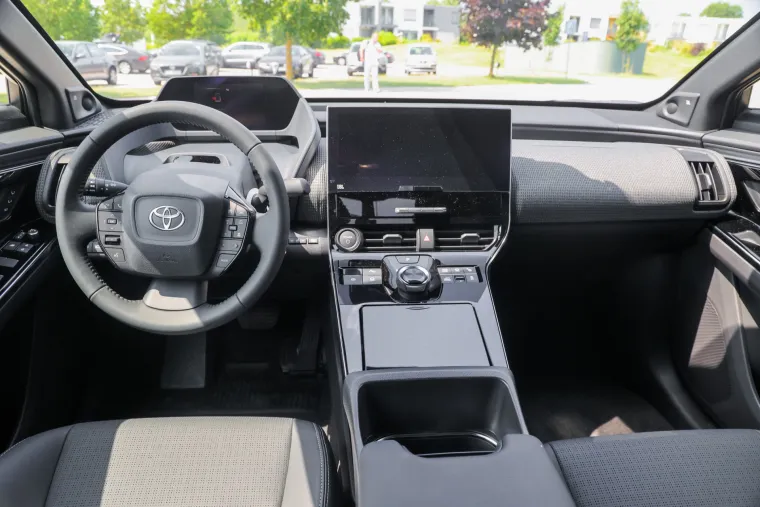 Toyota predstavila prvi potpuno električni model: Osim interesantnog dizajna, krasi ga i jako neobično ime