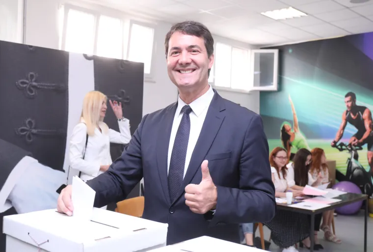 Splićani biraju novu gradsku vlast. Na birališta već izašli Kerum, Puljak, Đogaš, Matijević...