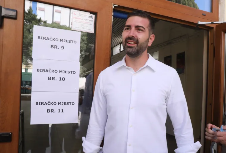 Splićani biraju novu gradsku vlast. Na birališta već izašli Kerum, Puljak, Đogaš, Matijević...
