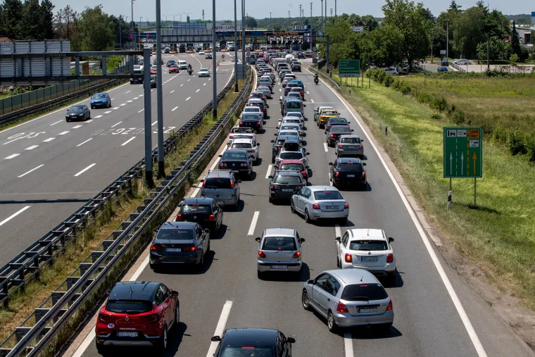 Desant na Jadran: I bez termometra po slikama s Lučkog znamo da je ljeto počelo