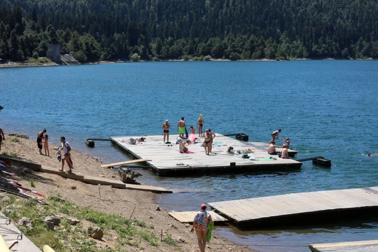 Hrvatska gori: U Karlovcu je 40&deg;, u Dubrovniku ljudi sjede razbacani po ulicama, a ovo je tek početak toplinskog vala