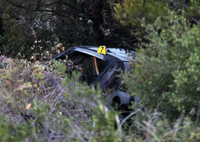 U teškoj prometnoj nesreći automobil sletio s ceste: Jedna osoba smrtno stradala