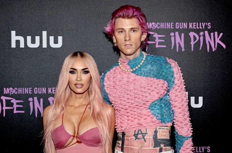 Megan Fox i Machine Gun Kelly opet šokiraju: Svi su gledali u njih kad su se pojavili na premijeri dokumentarca o njemu