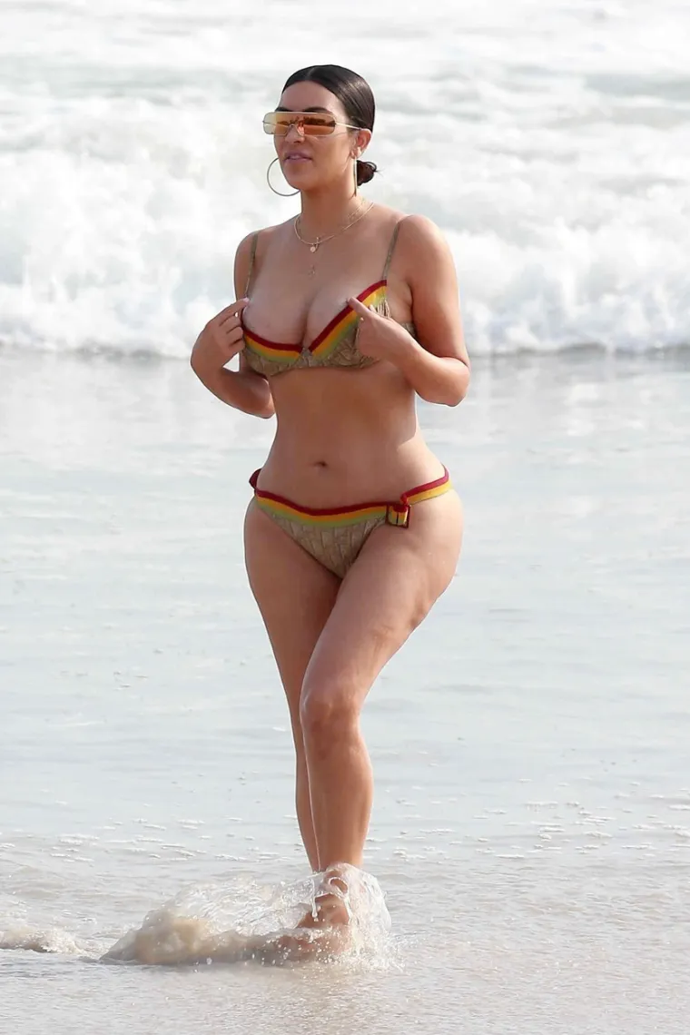 Kim je tom prilikom otkrila da su je fotografije s plaže inspirirale da se vrati u teretanu.
