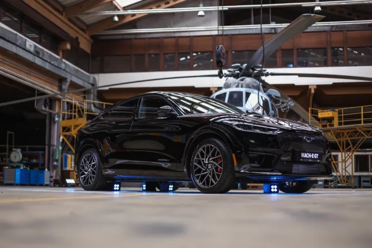 Brutalna Fordova zvijer stigla i u Hrvatsku: Potpuno električni Mustang Mach-E GT stotku hvata za 3,7 sekundi, a zna se i koliko košta