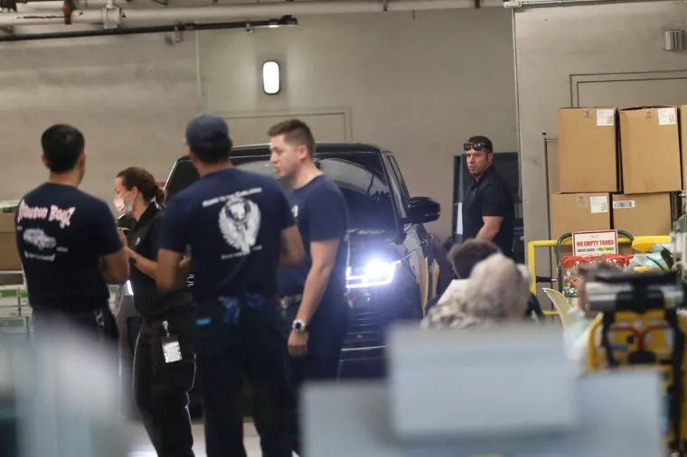 Kourtney Kardashian je izvan sebe, Travisa Barkera odvezla hitna pomoć, njegova kći zavapila: 'Sjetite se mojeg tate u moltivama...'