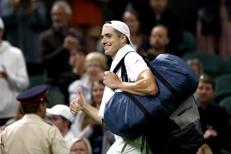 Veteran izbacio dvostrukog pobjednika Wimbledona, slavna tinejdžerka također ispala