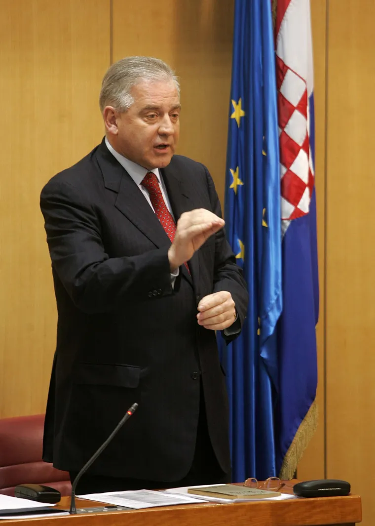 Ivo Sanader upravljao je Hrvatskom. Biv&scaron;i premijer poznat po velikom broju afera danas je u zatvoru. U godinama kada je Hajduk dominirao hrvatskim nogometom Sanader je bio na vrhuncu svoje moći.