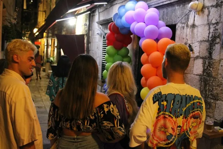 LGBTQ zajednica okupila se u Dubrovniku na poseban dan: Spektakularan party nije propustila ni svjetska ikona