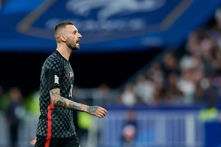 Marcelo Brozović &ndash; ugostiteljstvo, farmacija, moda

Marcelo Brozović je jedan od aktivnijih hrvatskih nogometa&scaron;a u poduzetničkom svijetu. Epic Brozo prvo je s obitelji investirao u kafić u Velikoj Gorici, a potom pokrenuo i liniju odjeće. Posljednji izlet u poduzetni&scaron;tvo je krema za mi&scaron;iće i zglobove na bazi CBD-a namijenjena sporta&scaron;ima. Drugim riječima, Brozović posljednjih godina lijepo grana svoje poslovno carstvo.
