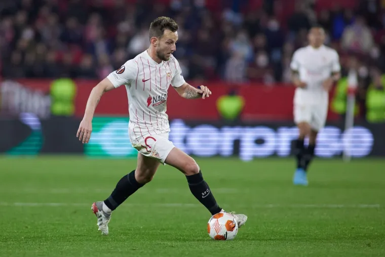 Doznali smo u koje biznise ulažu Vatreni svih generacija: Od hotela i hrenovki do svinja i navijačkih aplikacija