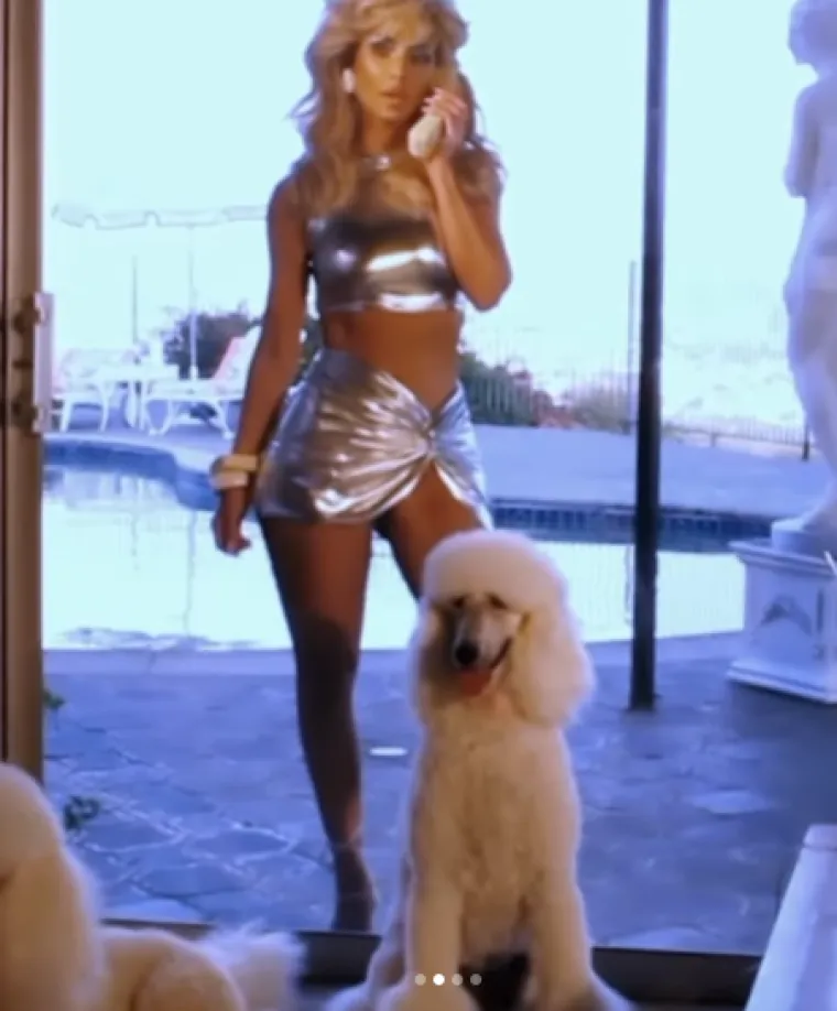 Dakle, ovo je Kim Kardashian danas...