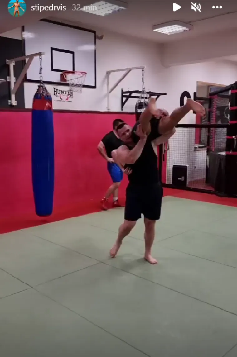 Nećete vjerovati tko je došao trenirati s Cro Copom i pogledajte što mu legendarni Mirko radi u svojoj dvorani