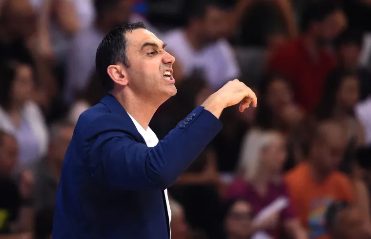 U Belgiji ga vi&scaron;e cijene nego u Hrvatskoj, a sad je srpskim ko&scaron;arka&scaron;ima usred Ni&scaron;a ugasio svjetlo i bacio ih u očaj