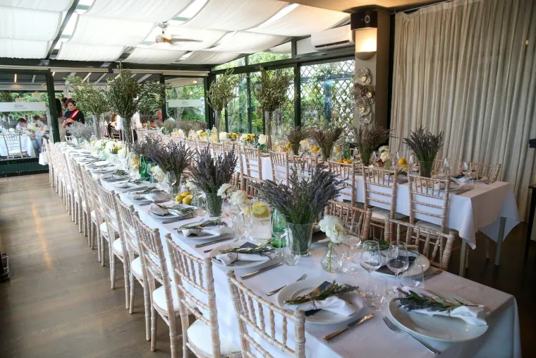 Nina Badrić na rođendanski tulum pozvala 140 ljudi: Plijenila je pažnju neobičnom haljinom, ali Jelena Rozga ju je umalo zasjenila