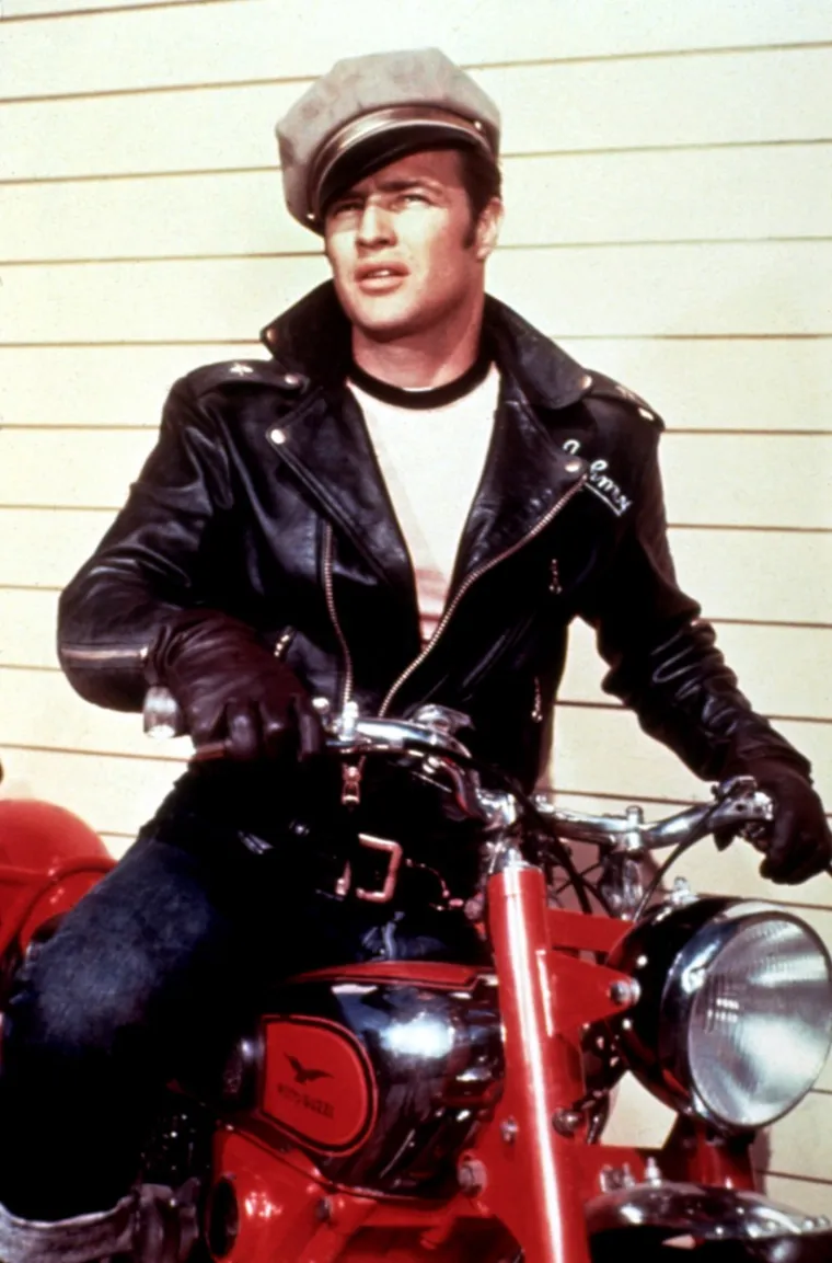 6. mjesto: Mladi Marlon Brando. U ovom slučaju svaki komentar je suvišan!