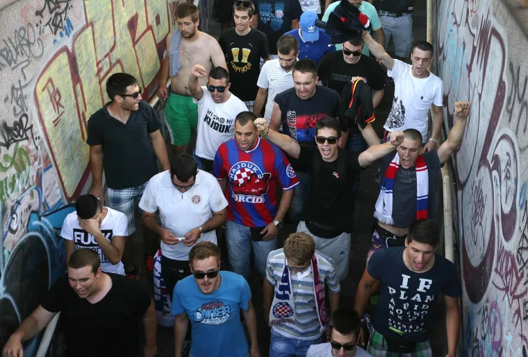 Pogledajte kakav show je Torcida napravila kada je posljednji puta stigla na ljetni derbi vlakom